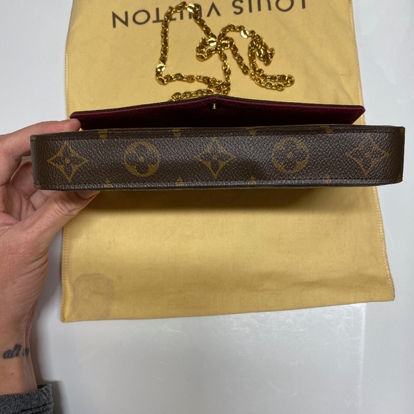 SOLD** Louis Vuitton Felicie Pochette Fuschia - Picture 5 of 8